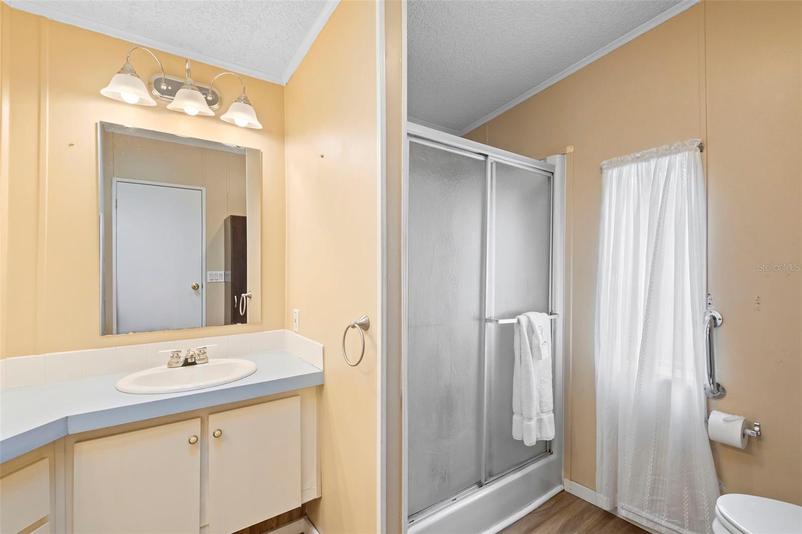 LAKE YALE ESTATES - Residential