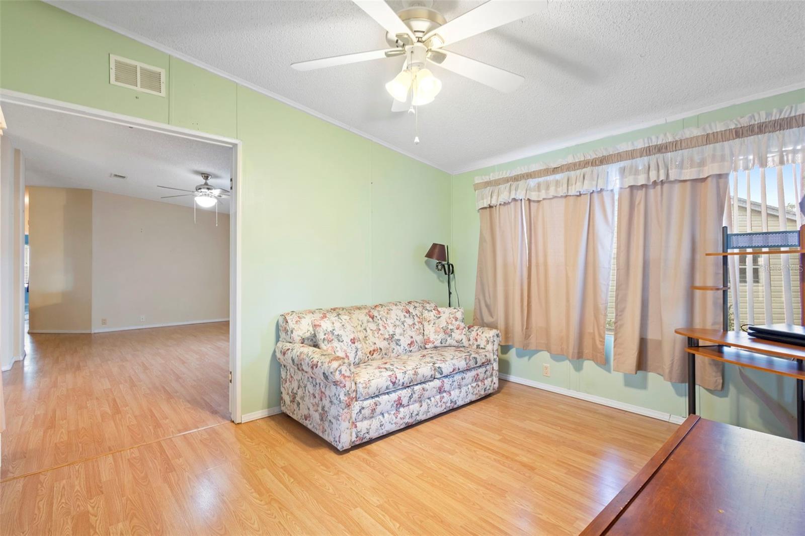 LAKE YALE ESTATES - Residential