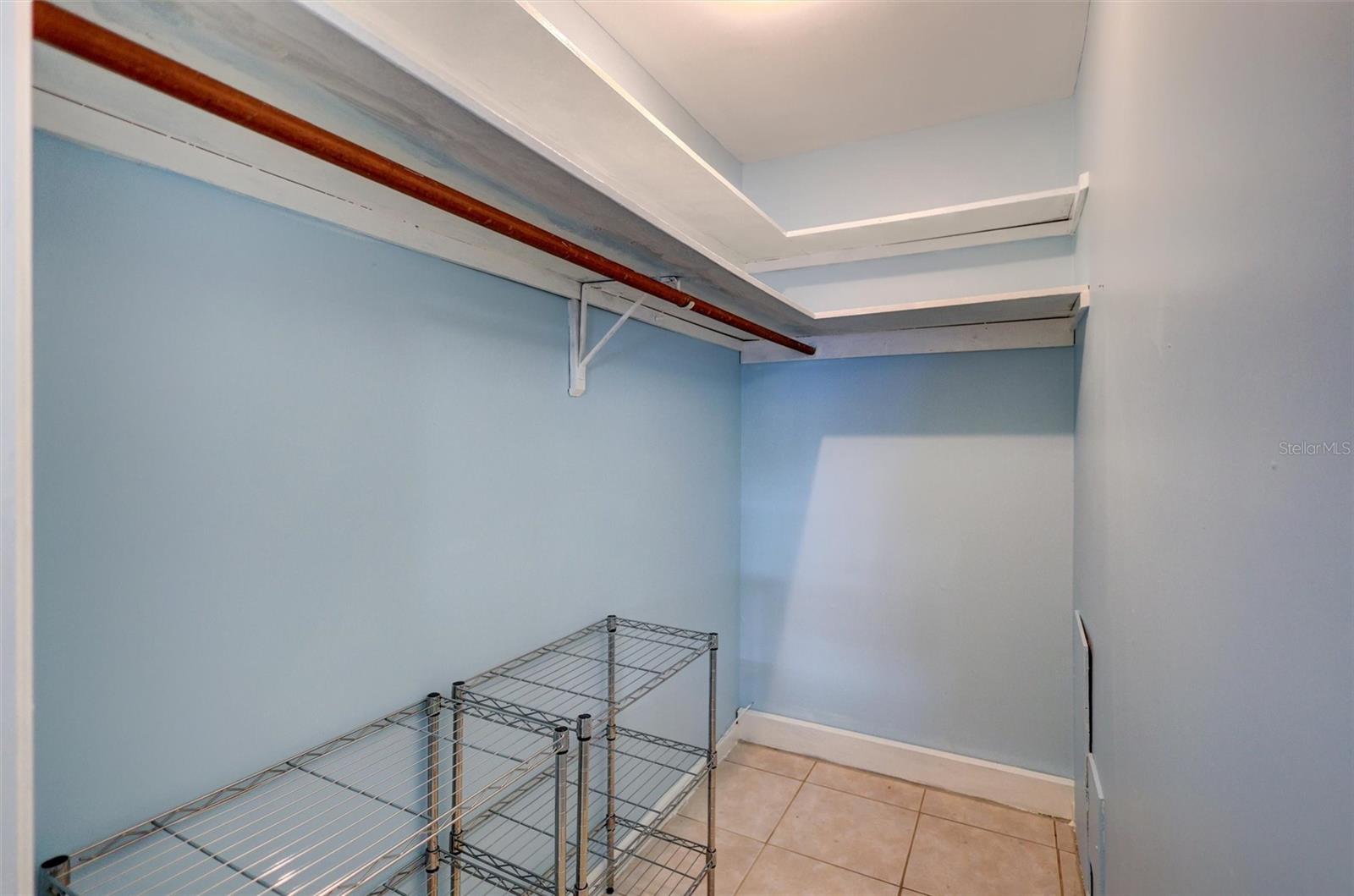 TOWN APTS CONDO - Residential