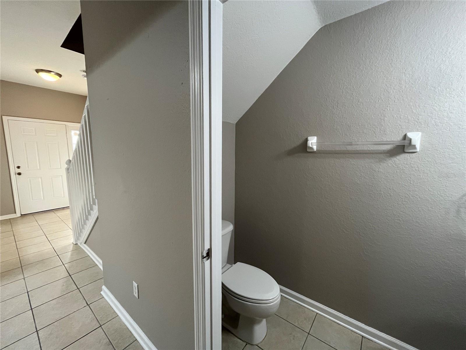 DUNWOODY COMMONS PH 2 - Residential Lease