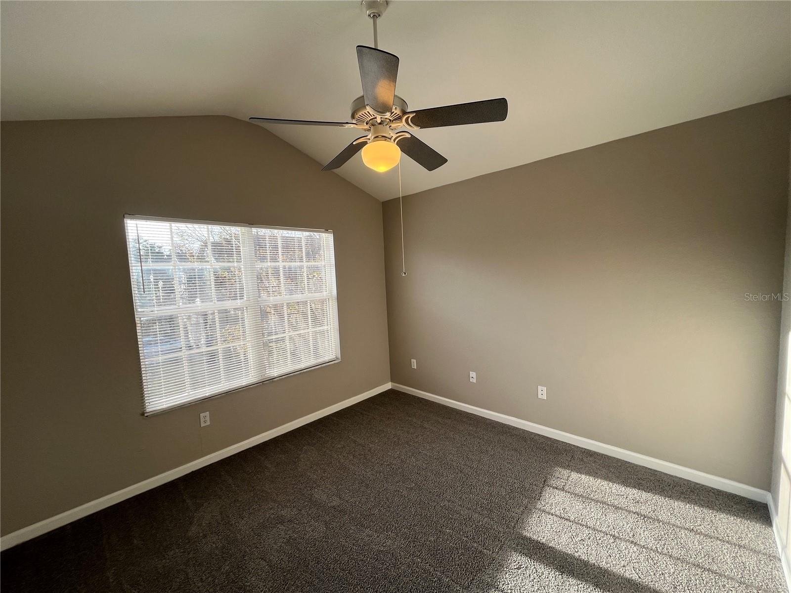 DUNWOODY COMMONS PH 2 - Residential Lease