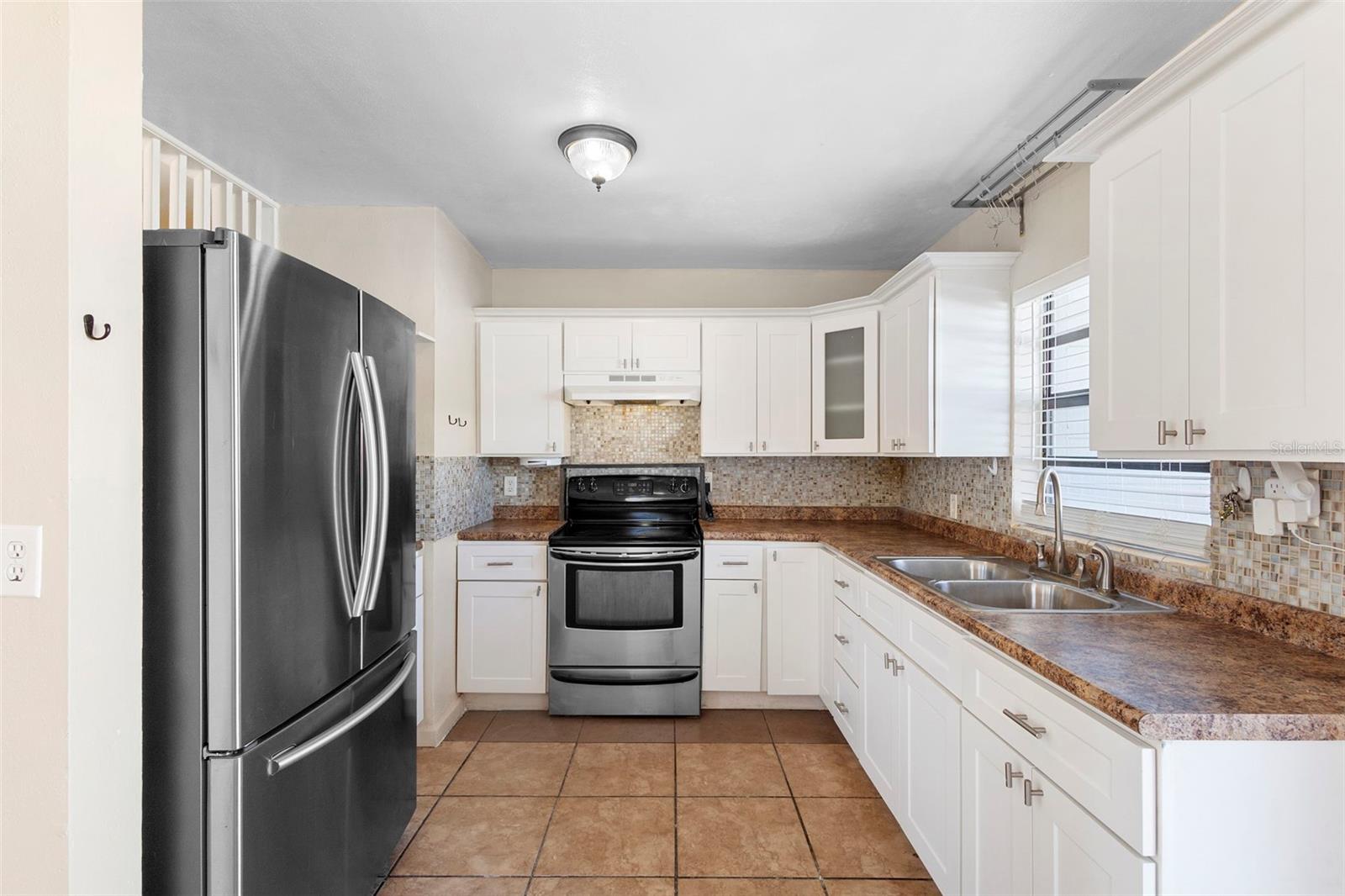 TANGELO PARK SEC 04 - Residential Lease