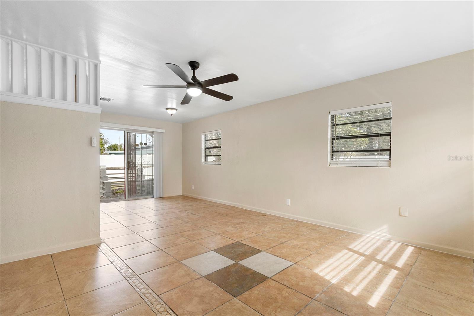 TANGELO PARK SEC 04 - Residential Lease