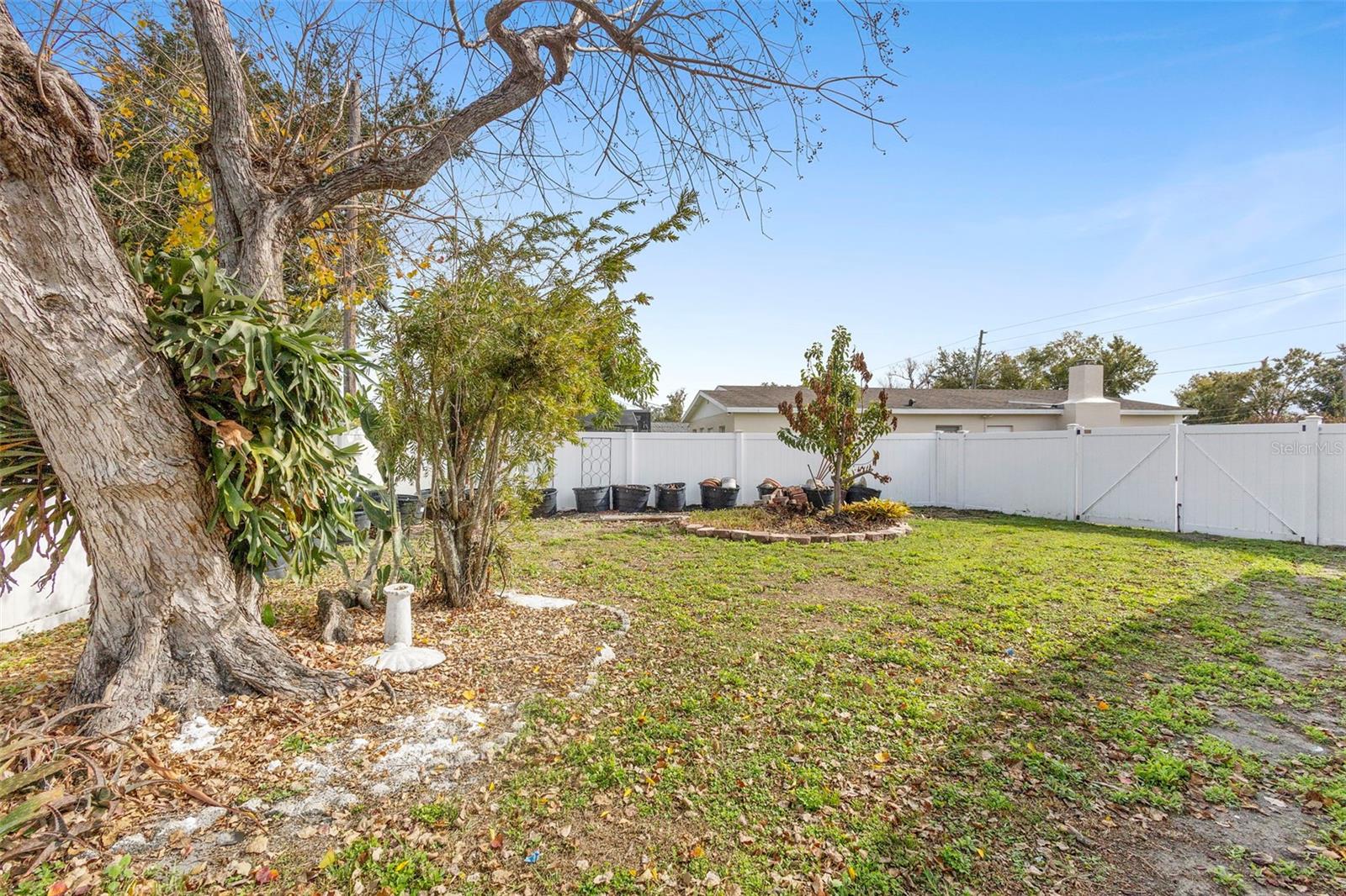 TANGELO PARK SEC 04 - Residential Lease