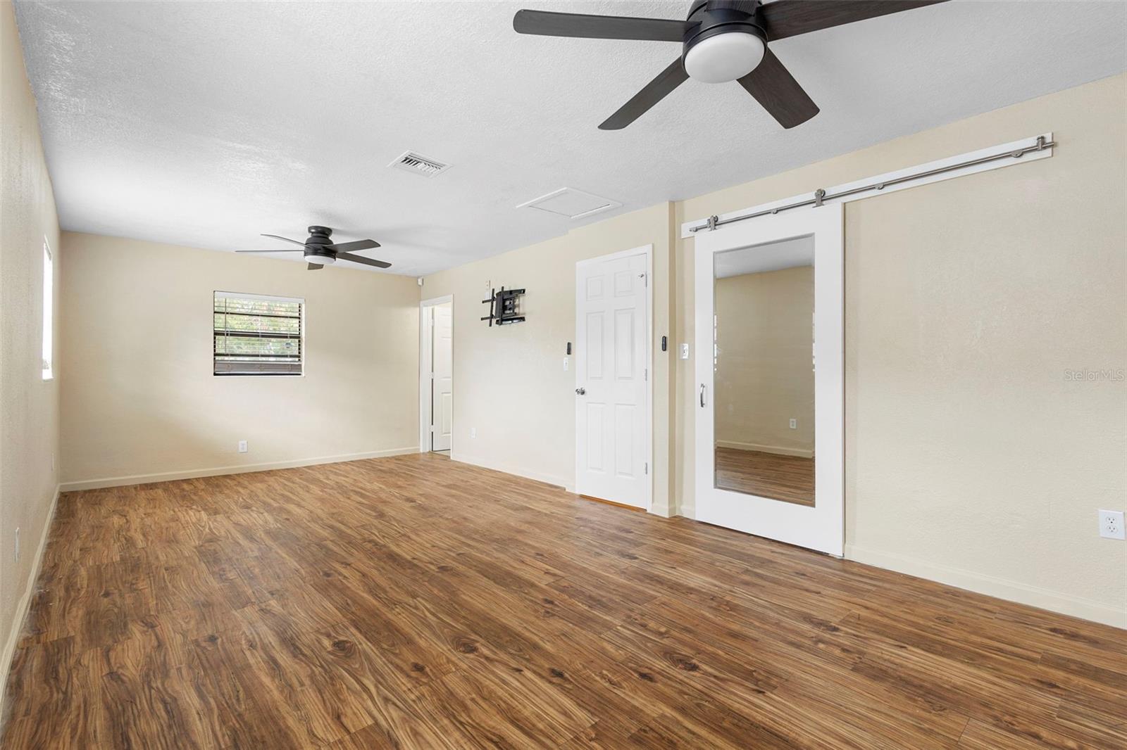 TANGELO PARK SEC 04 - Residential Lease