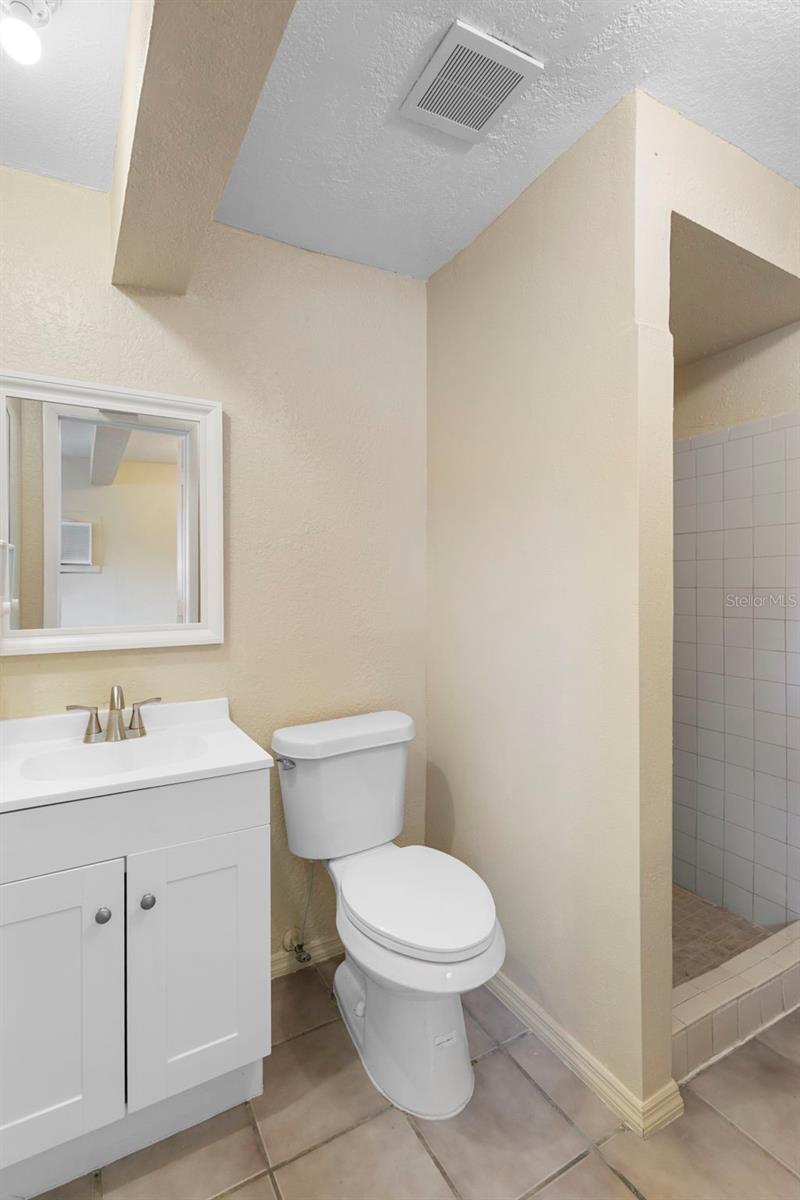 TANGELO PARK SEC 04 - Residential Lease