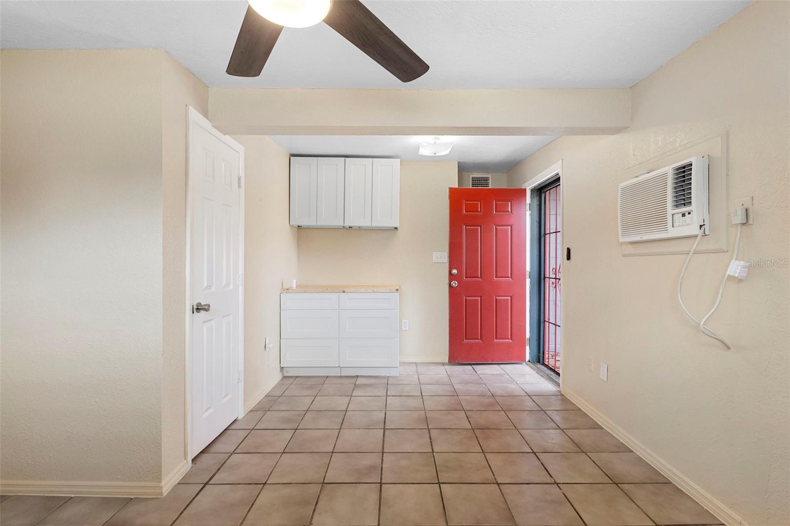 TANGELO PARK SEC 04 - Residential Lease