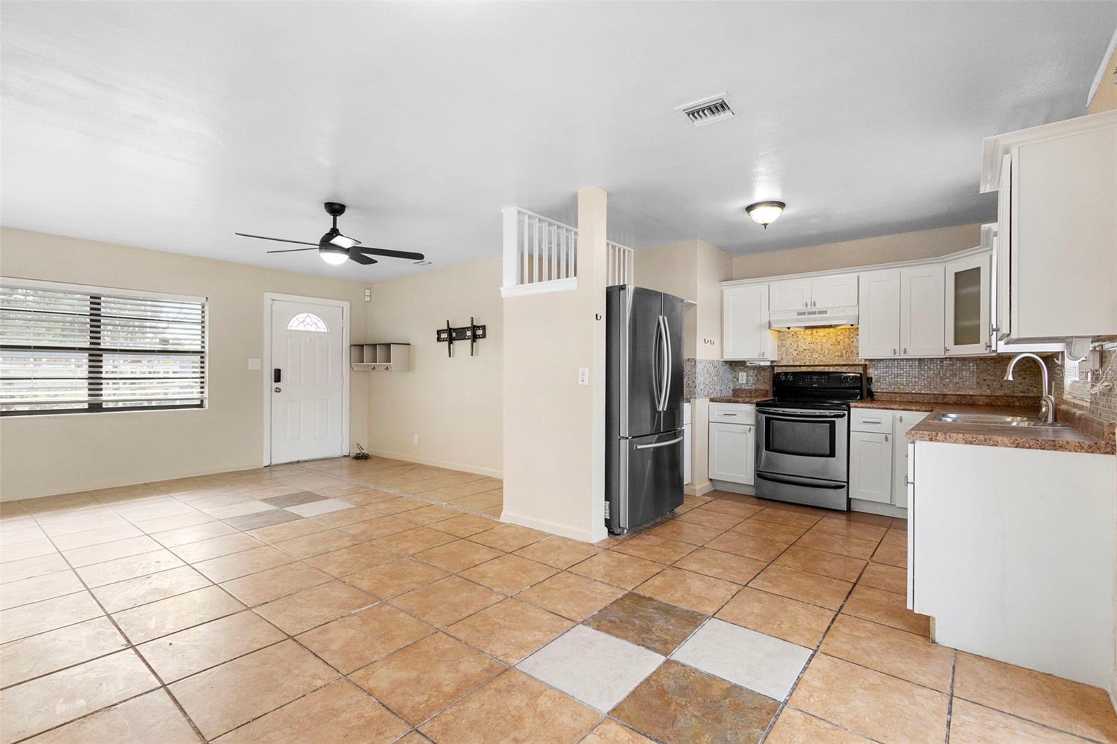 TANGELO PARK SEC 04 - Residential Lease