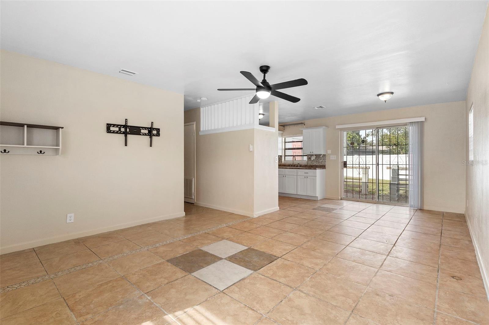 TANGELO PARK SEC 04 - Residential Lease