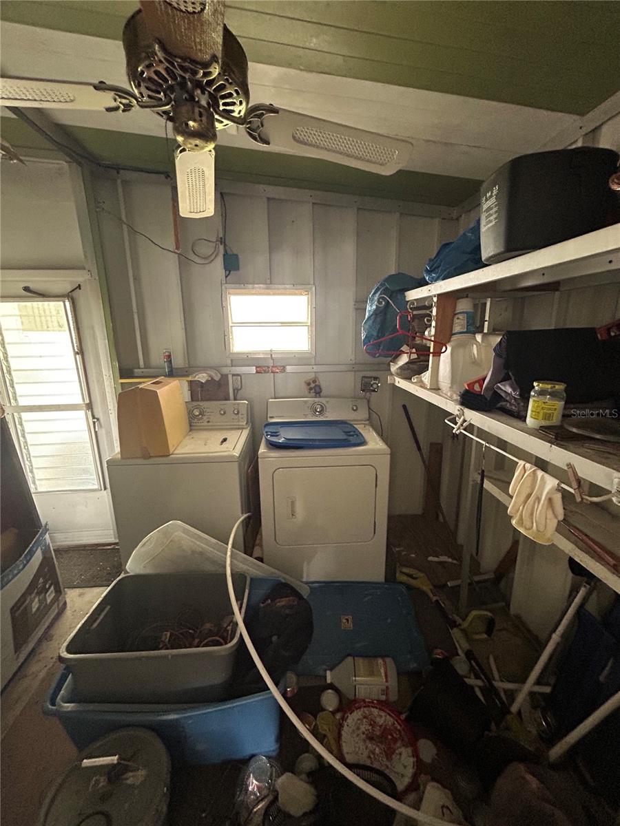 TARPON SHORES MOBILE HOME VILLAGE UNREC - Residential