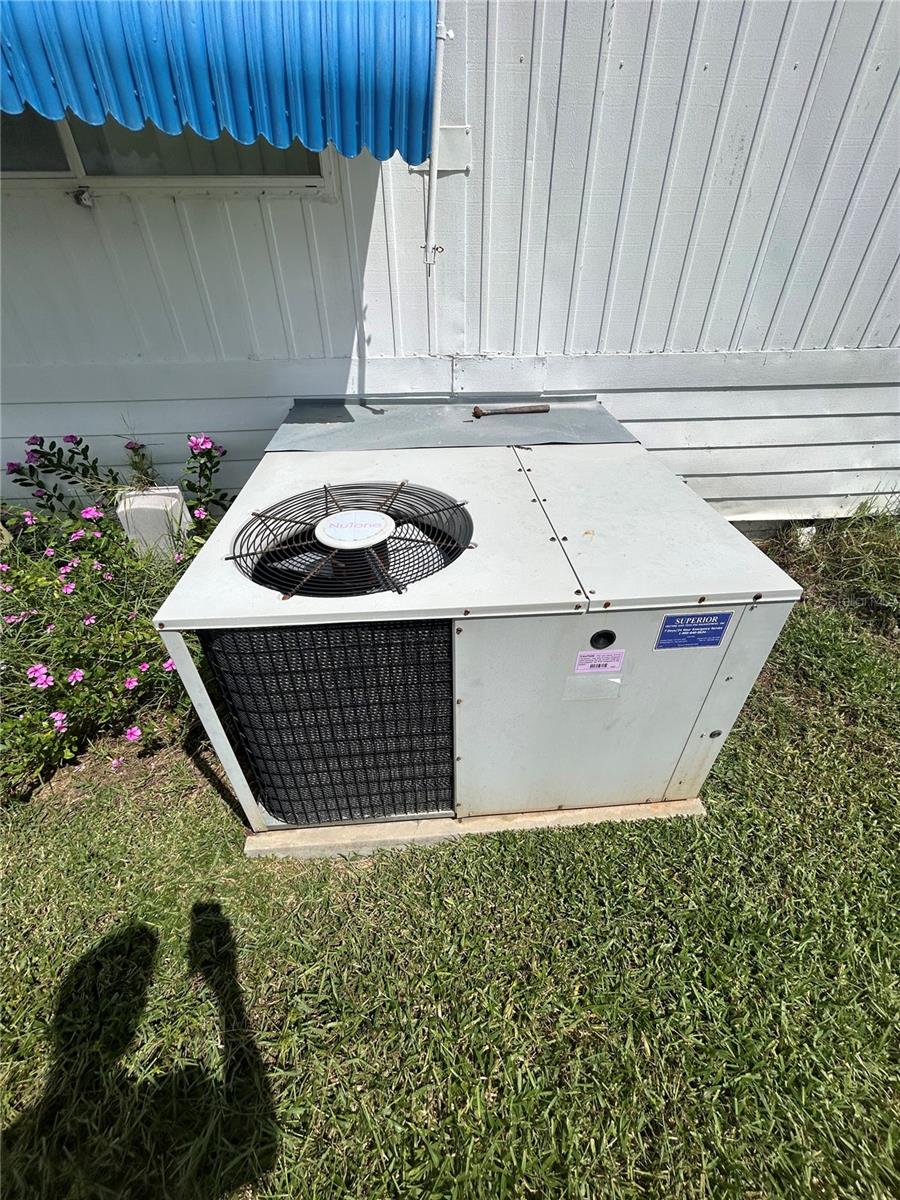 TARPON SHORES MOBILE HOME VILLAGE UNREC - Residential