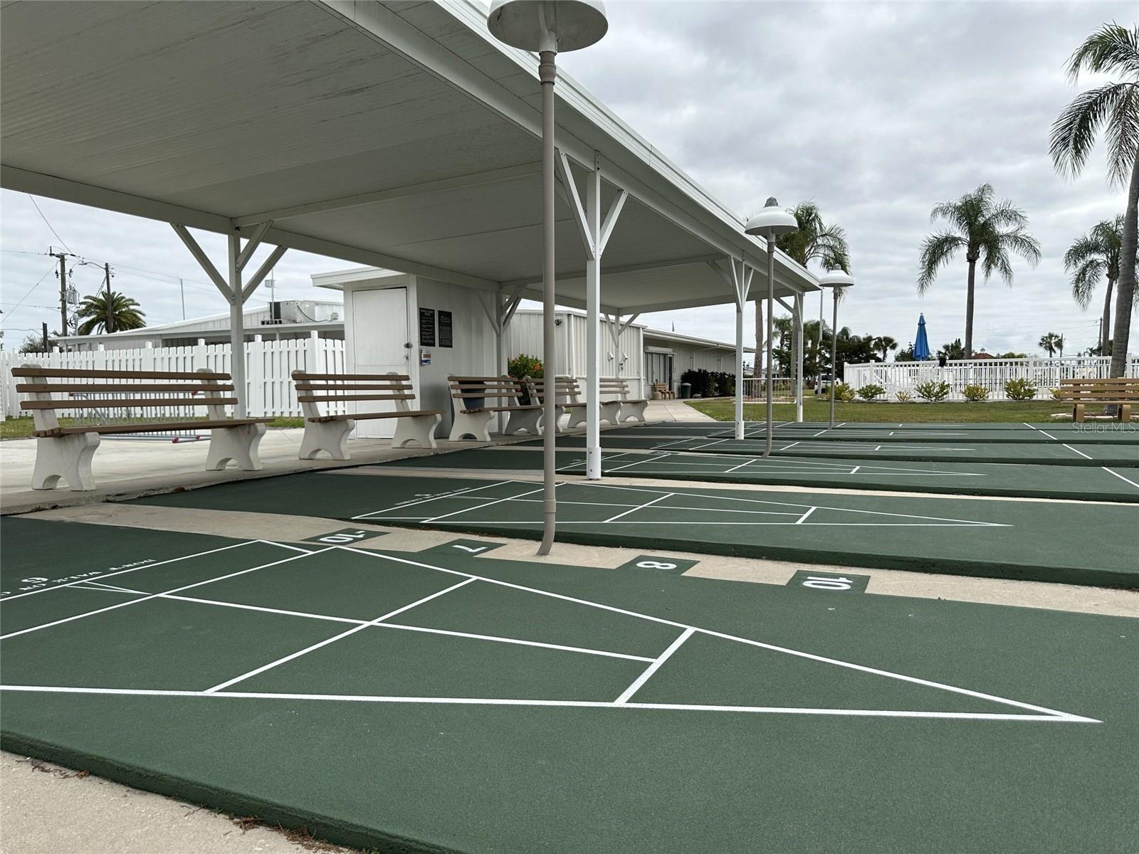 WINDWARD ISLES - Residential