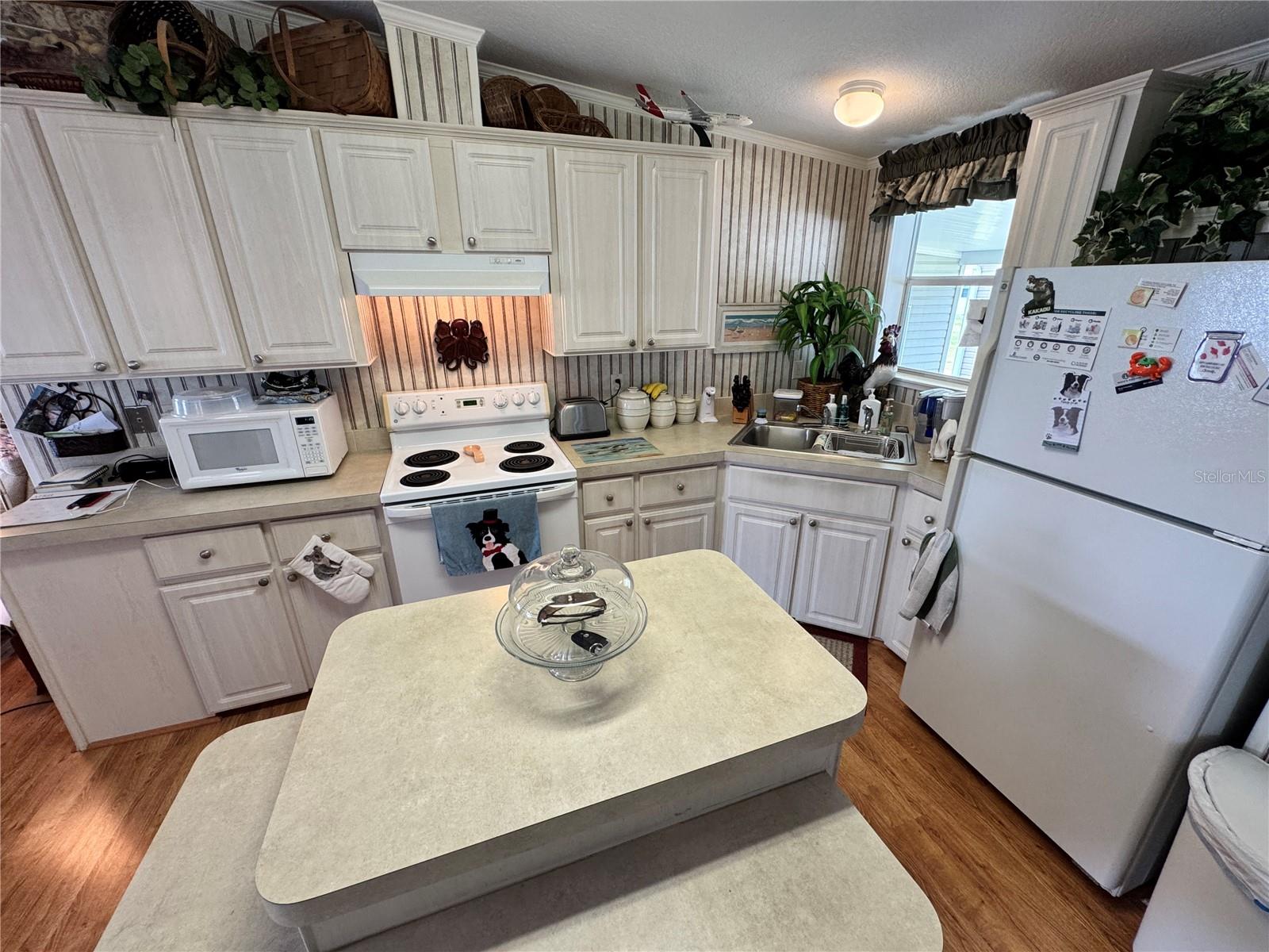 WINDWARD ISLES - Residential