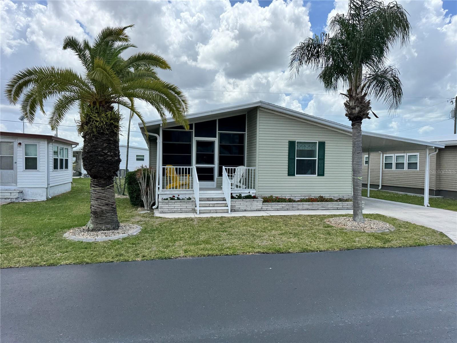 WINDWARD ISLES - Residential