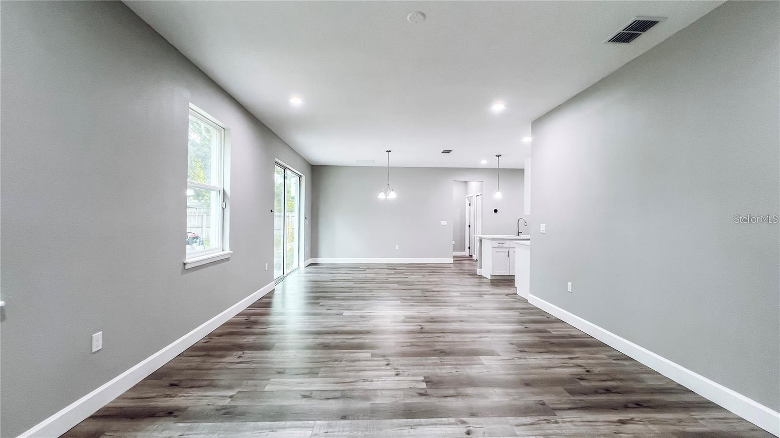 LAKE MENDELIN ESTATES - Residential Lease