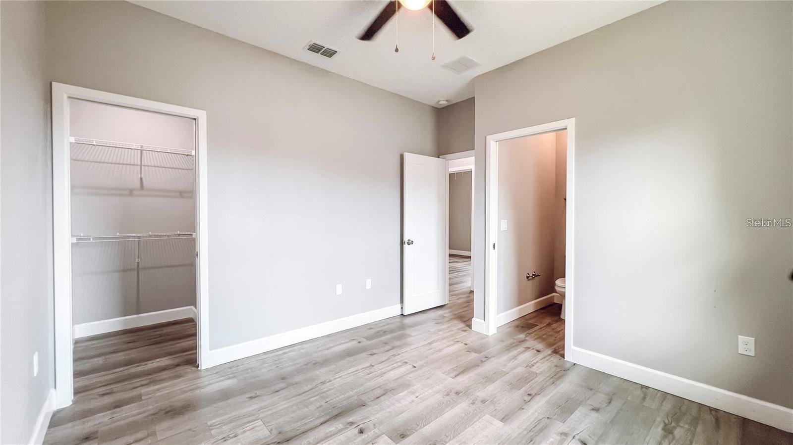 LAKE MENDELIN ESTATES - Residential Lease