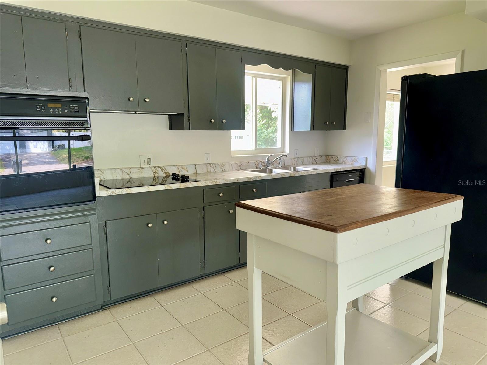 1326 EDMUNDSHIRE LANE