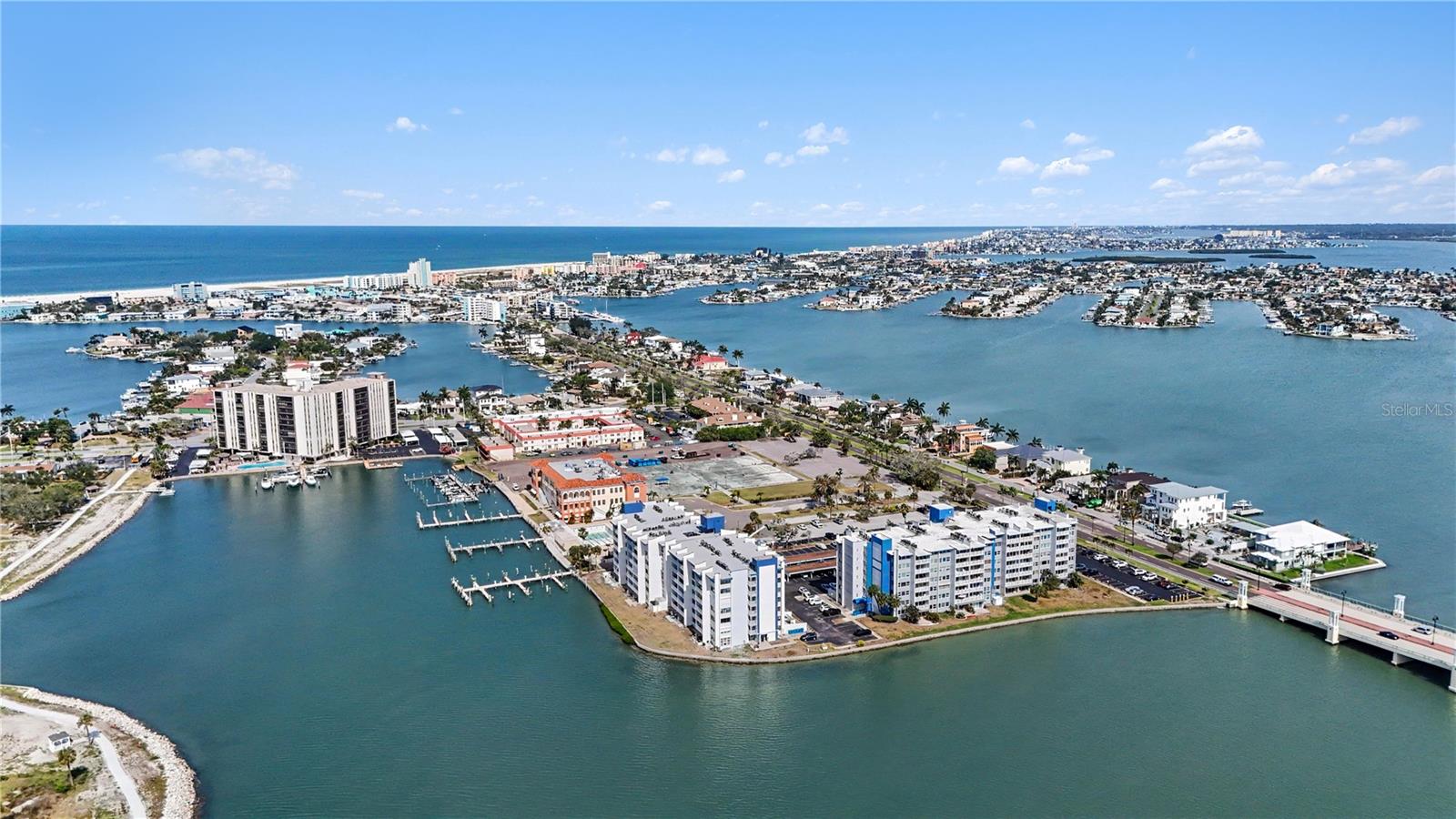 TREASURE ISLAND TENNIS & YACHT CLUB - Residential