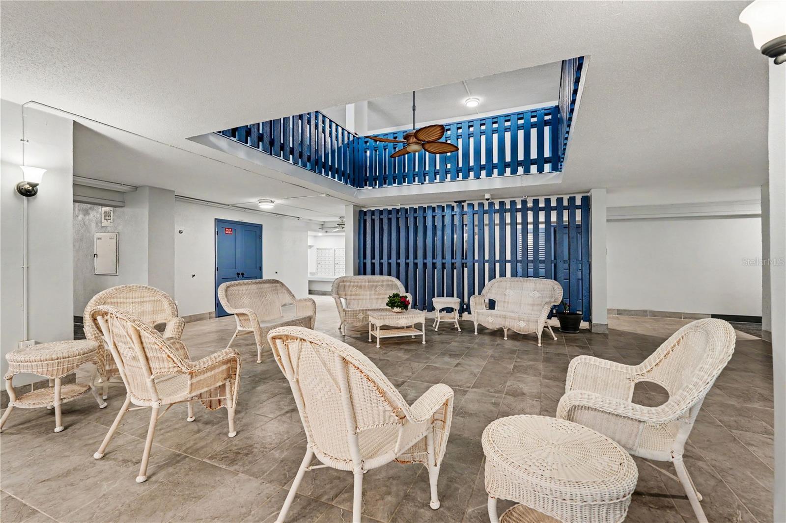 TREASURE ISLAND TENNIS & YACHT CLUB - Residential