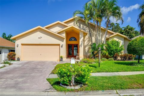 Photo of 851 Kriswell Court, Palm Harbor, FL 34683 (MLS # O6354255)
