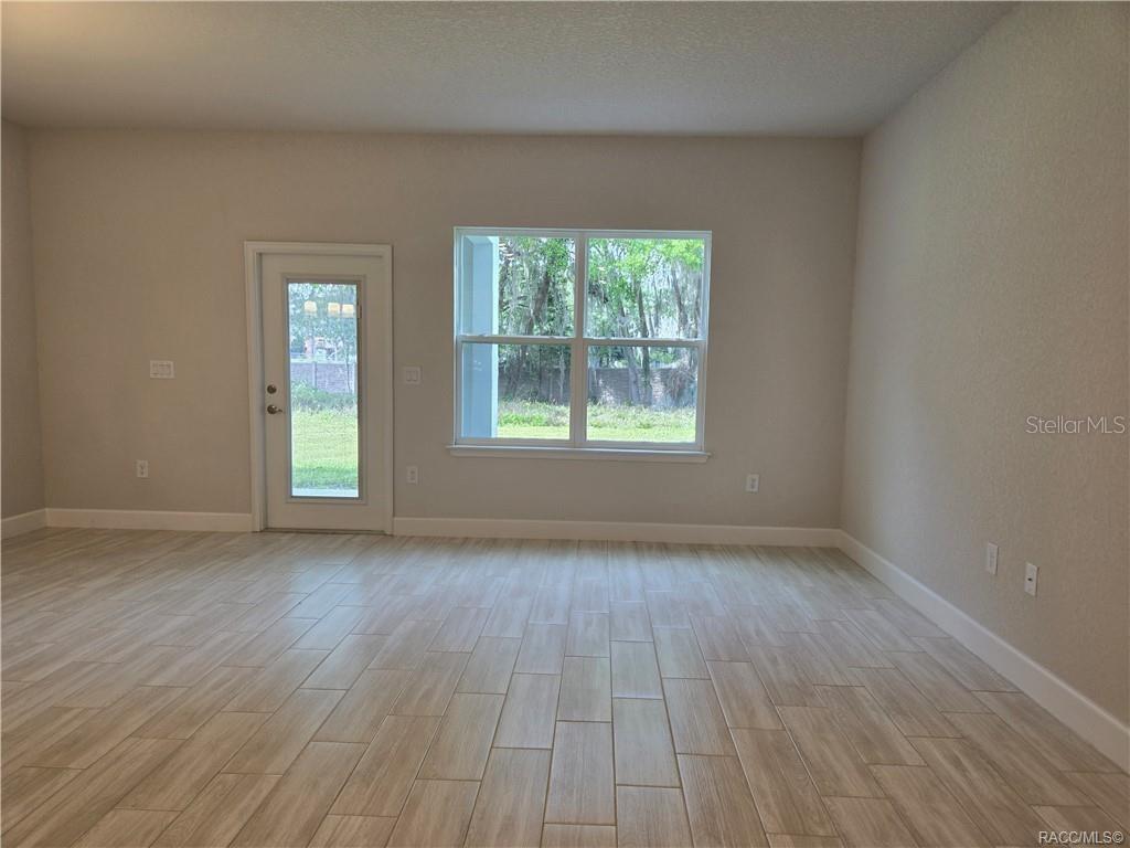 WYLD PALMS - Residential