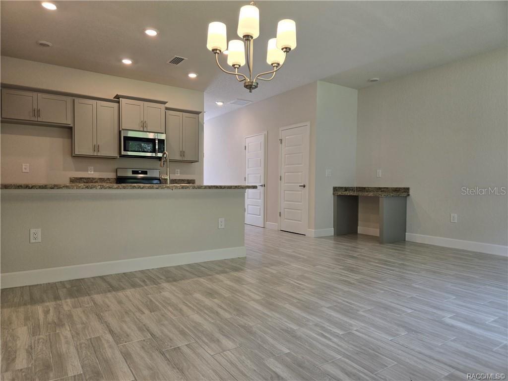 WYLD PALMS - Residential