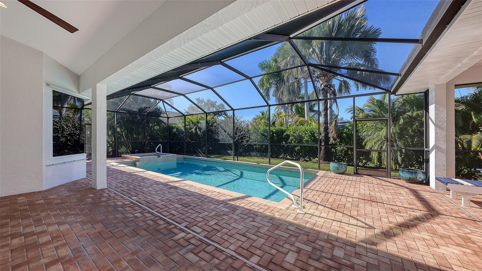 TURTLE ROCK - Residential