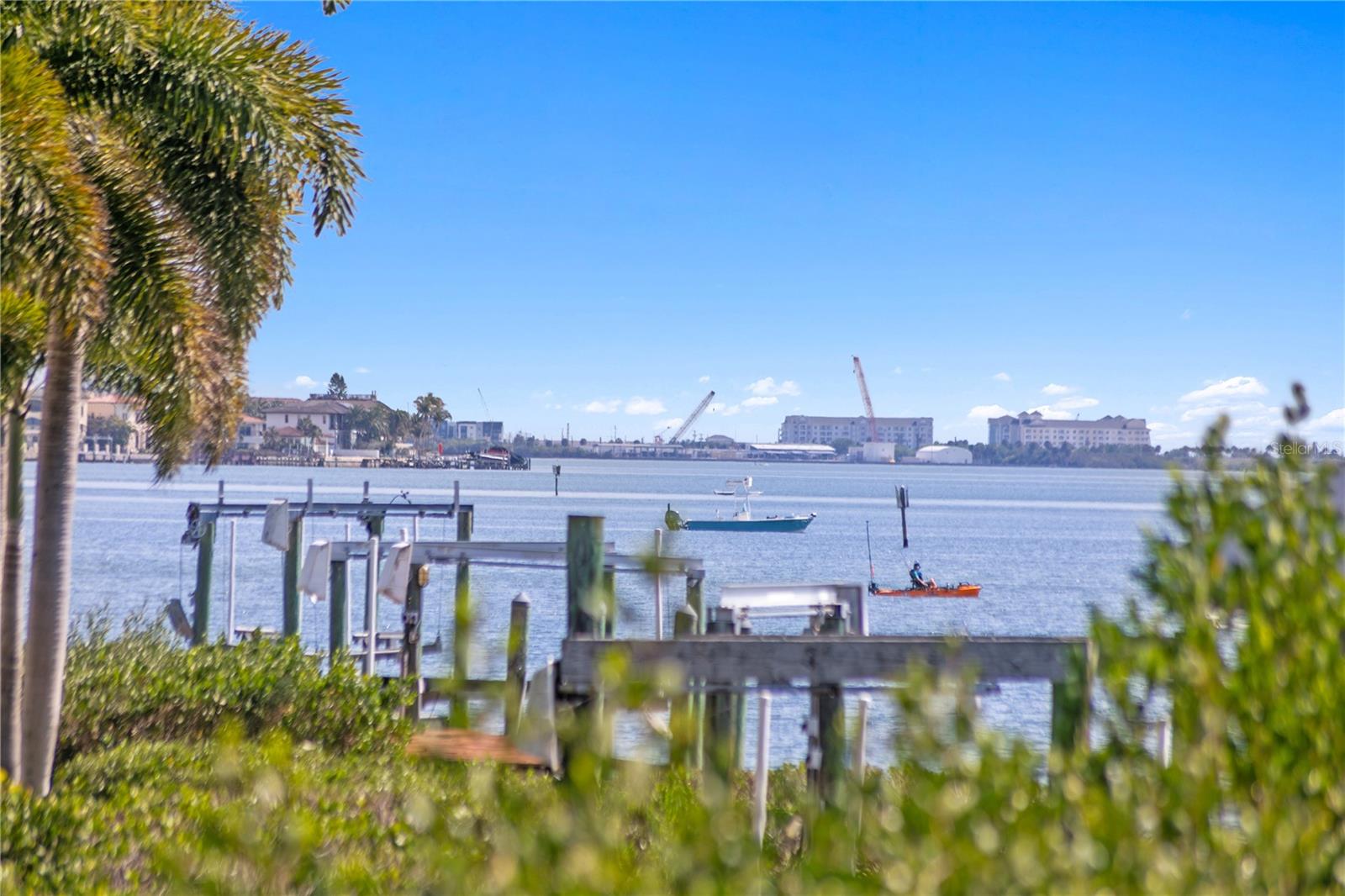 BAYSHORE ESTATES 4 - Residential
