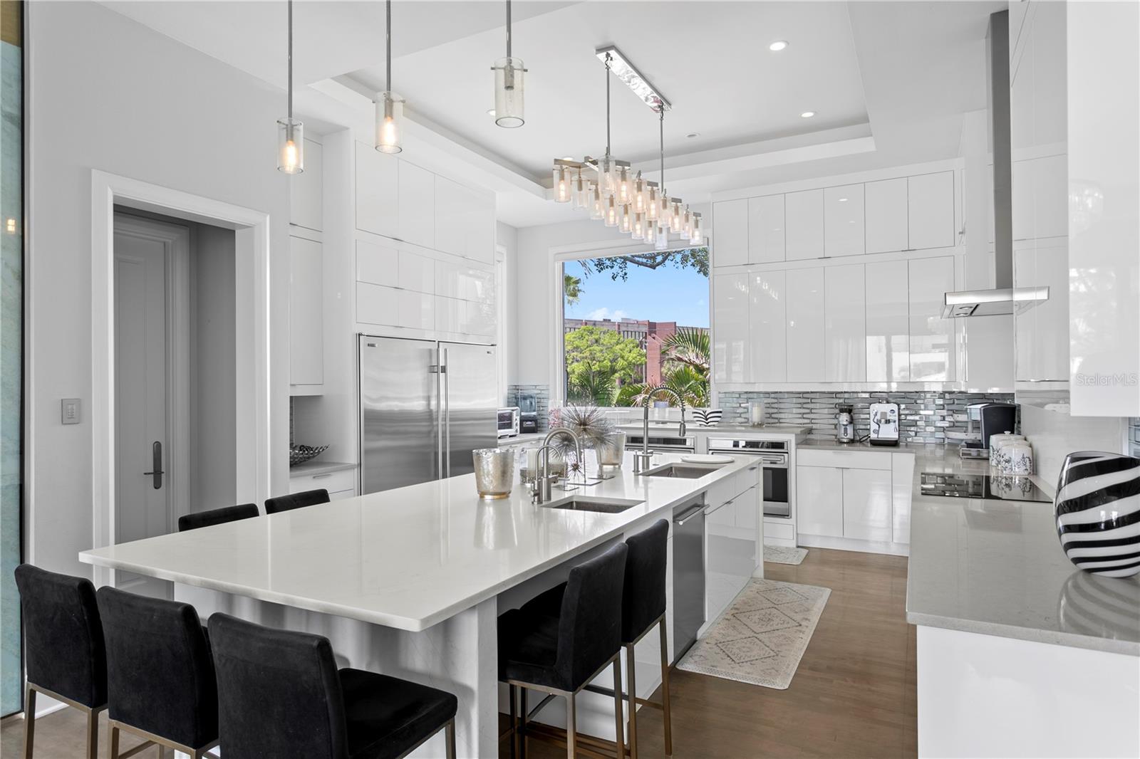 BAYSHORE ESTATES 4 - Residential