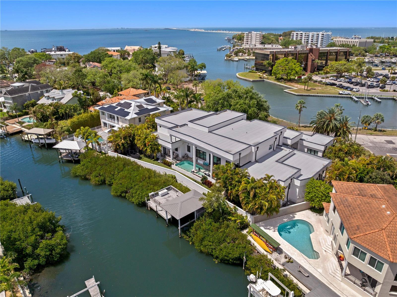 BAYSHORE ESTATES 4 - Residential