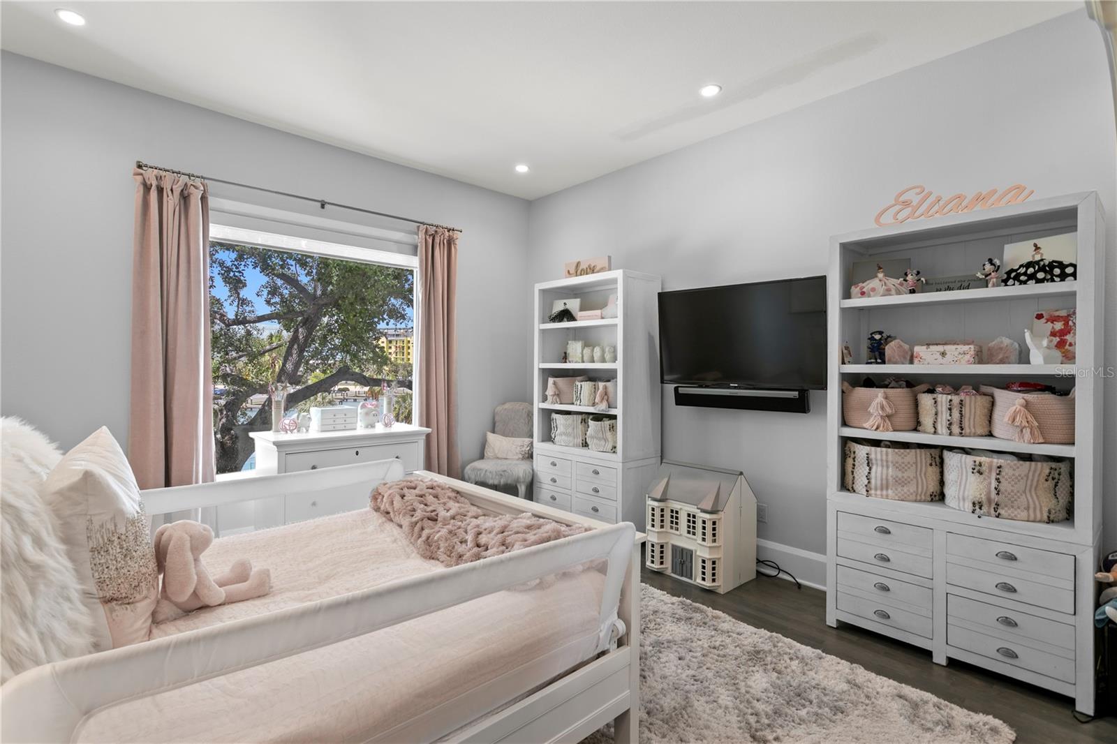 BAYSHORE ESTATES 4 - Residential