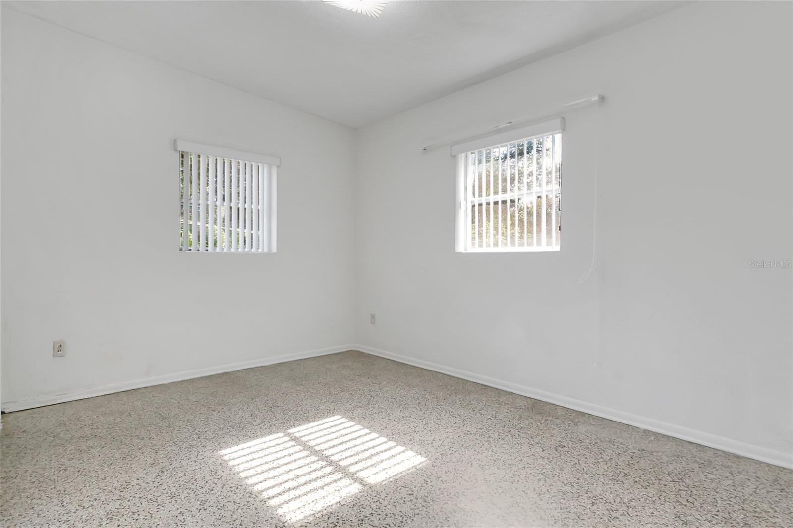 LAKE MARY MANOR - Residential