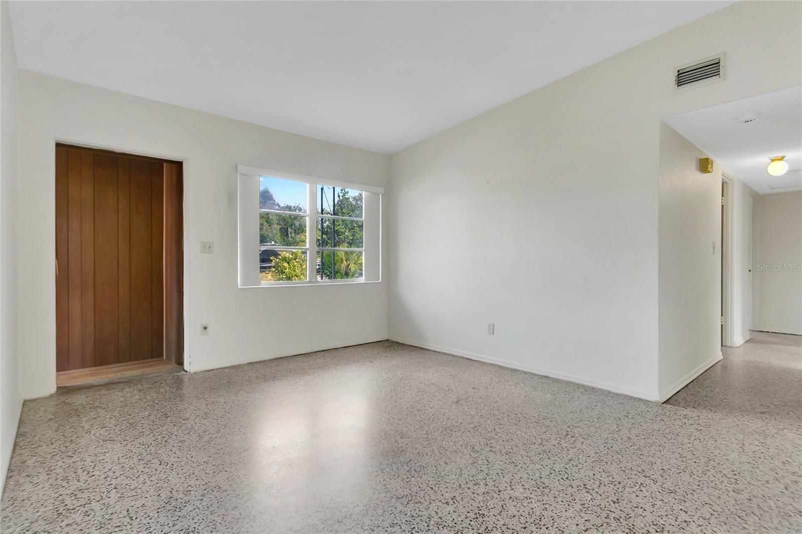 LAKE MARY MANOR - Residential