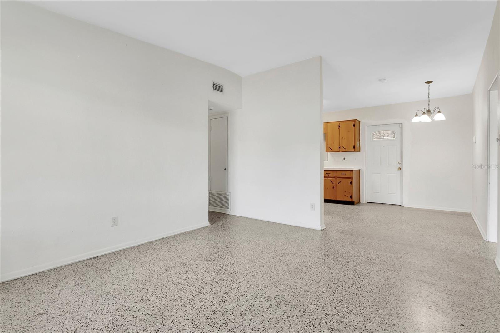 LAKE MARY MANOR - Residential