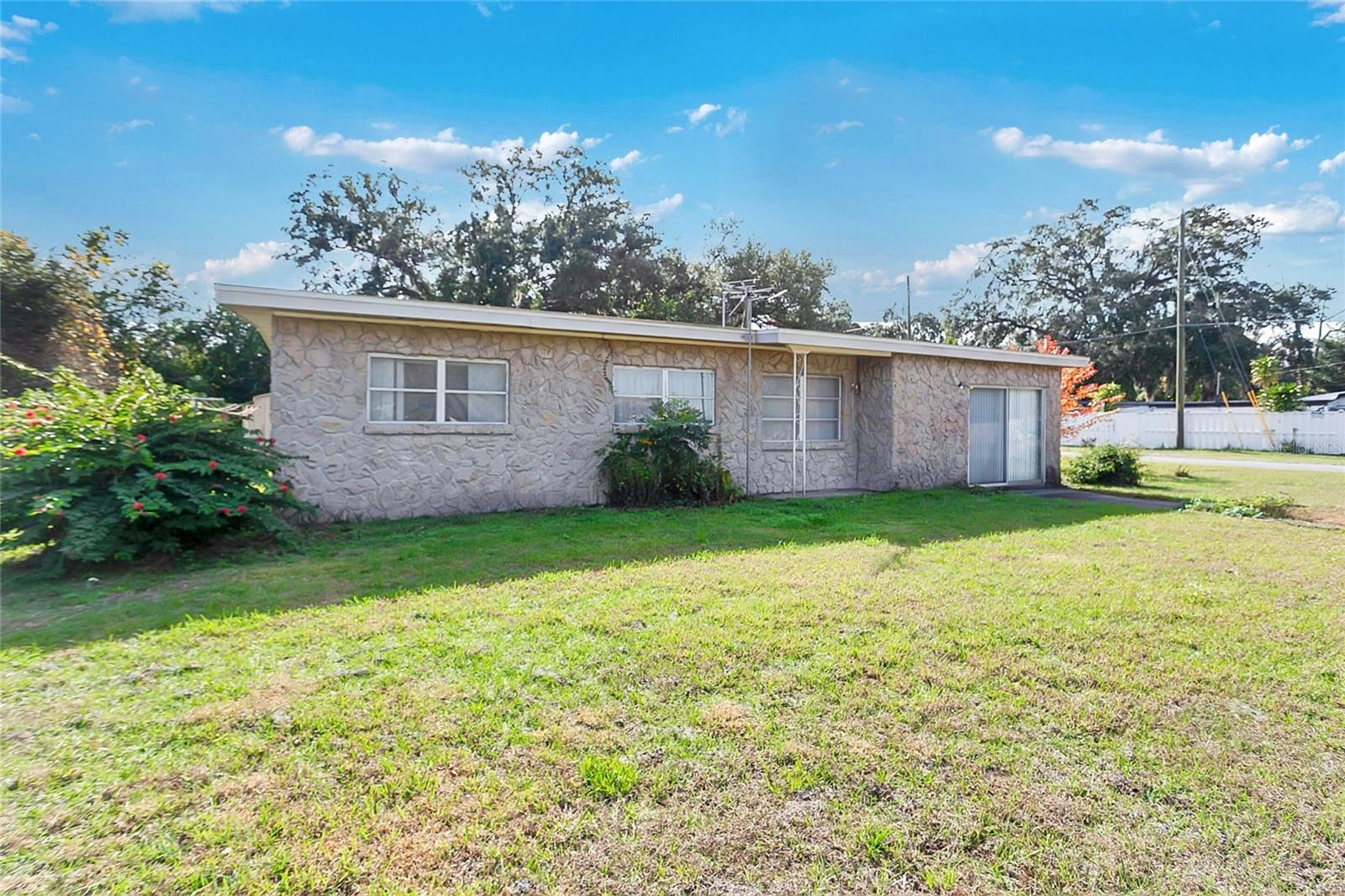 LAKE MARY MANOR - Residential