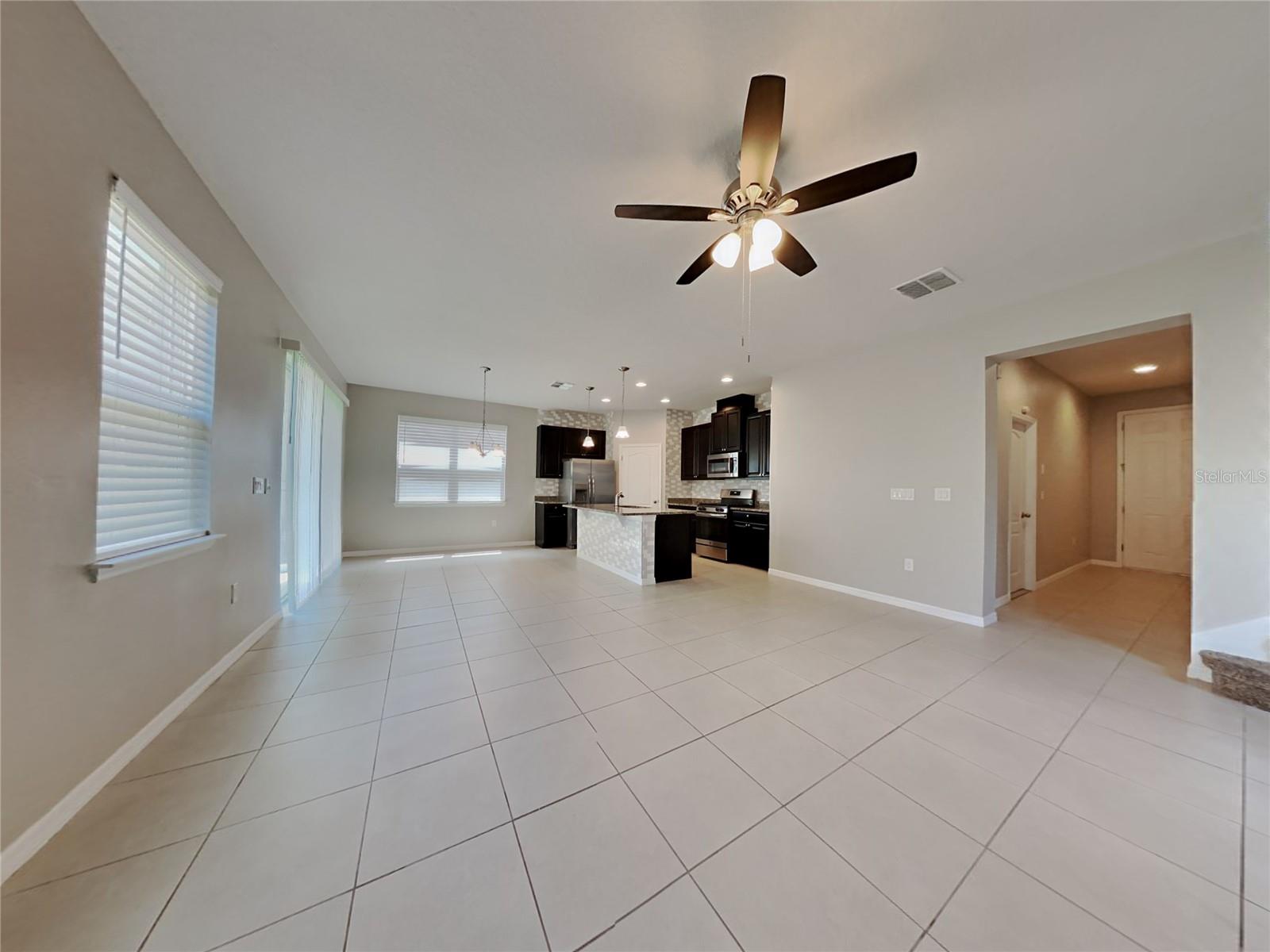 VICTORIA TRAILS NORTHWEST 7 PH - Residential Lease