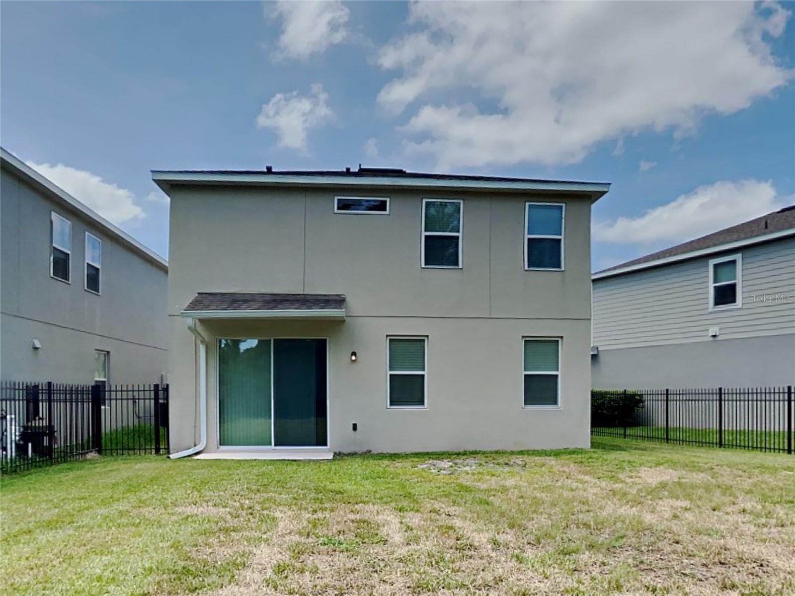 VICTORIA TRAILS NORTHWEST 7 PH - Residential Lease