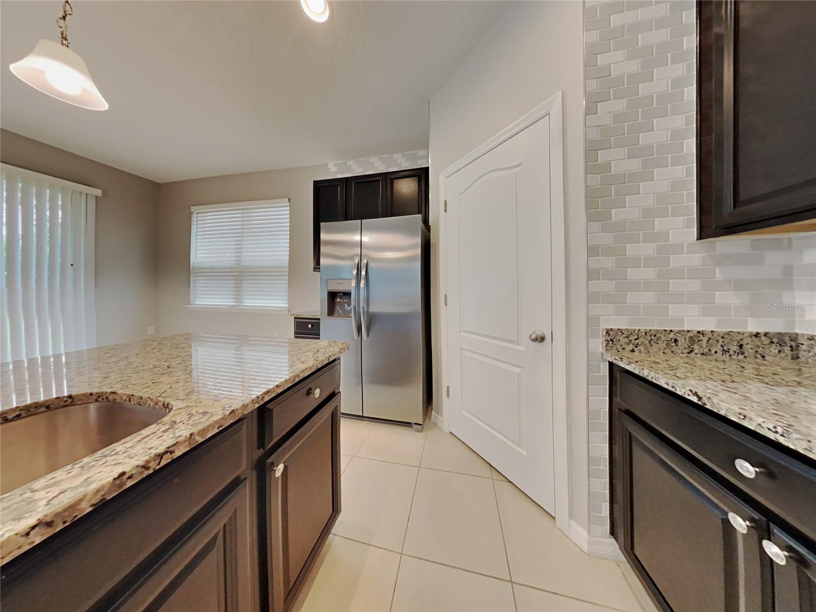 VICTORIA TRAILS NORTHWEST 7 PH - Residential Lease