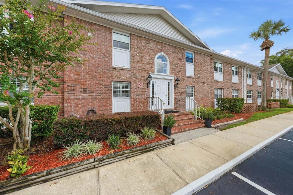 Photo of 4214 Lake Underhill Road #6A2, Orlando, FL 32803 (MLS # O6419048)