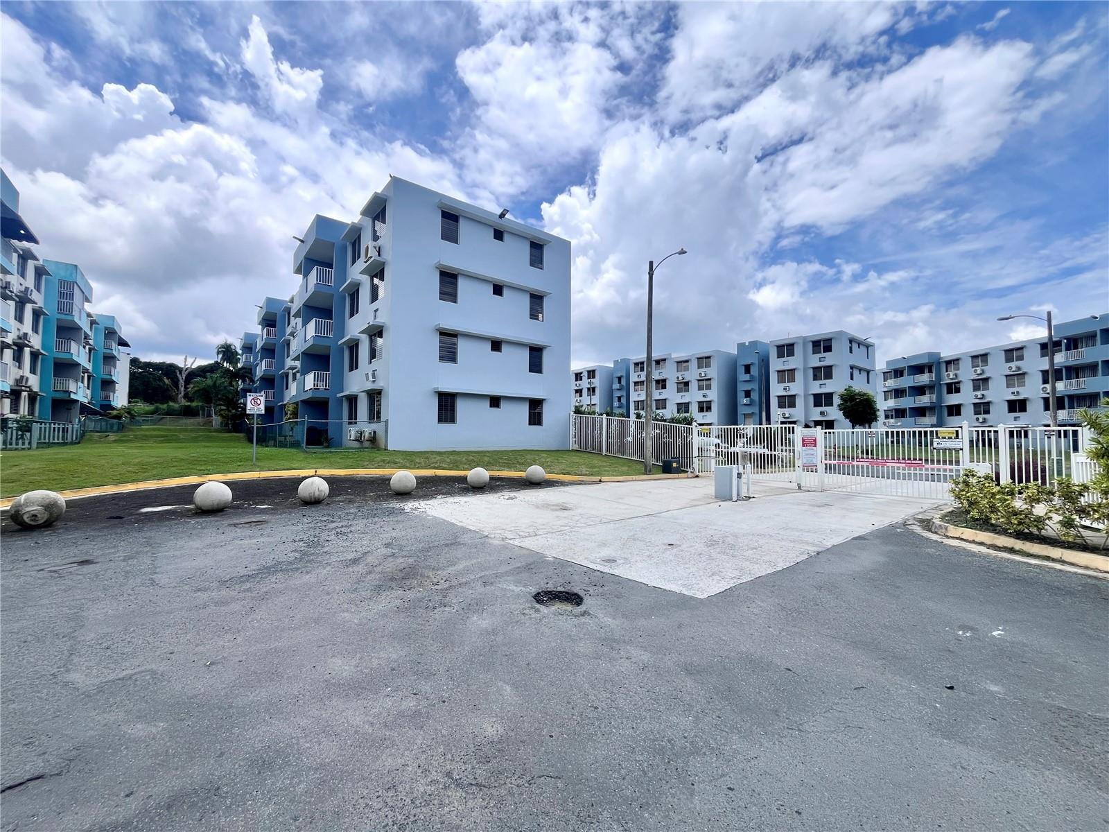 MARTIN GONZALEZ - Residential