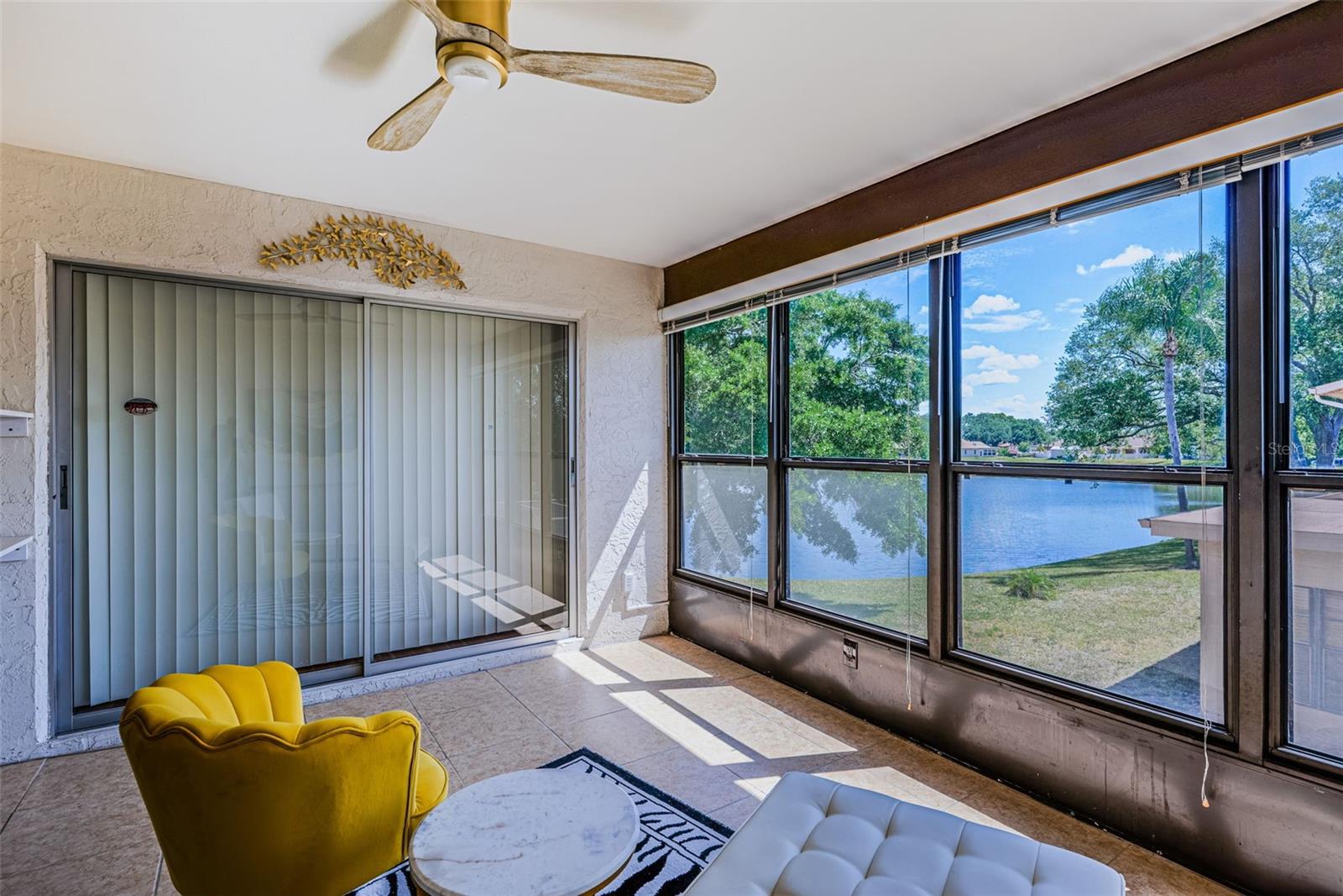 HOLIDAY LAKE VILLAS CONDO - Residential