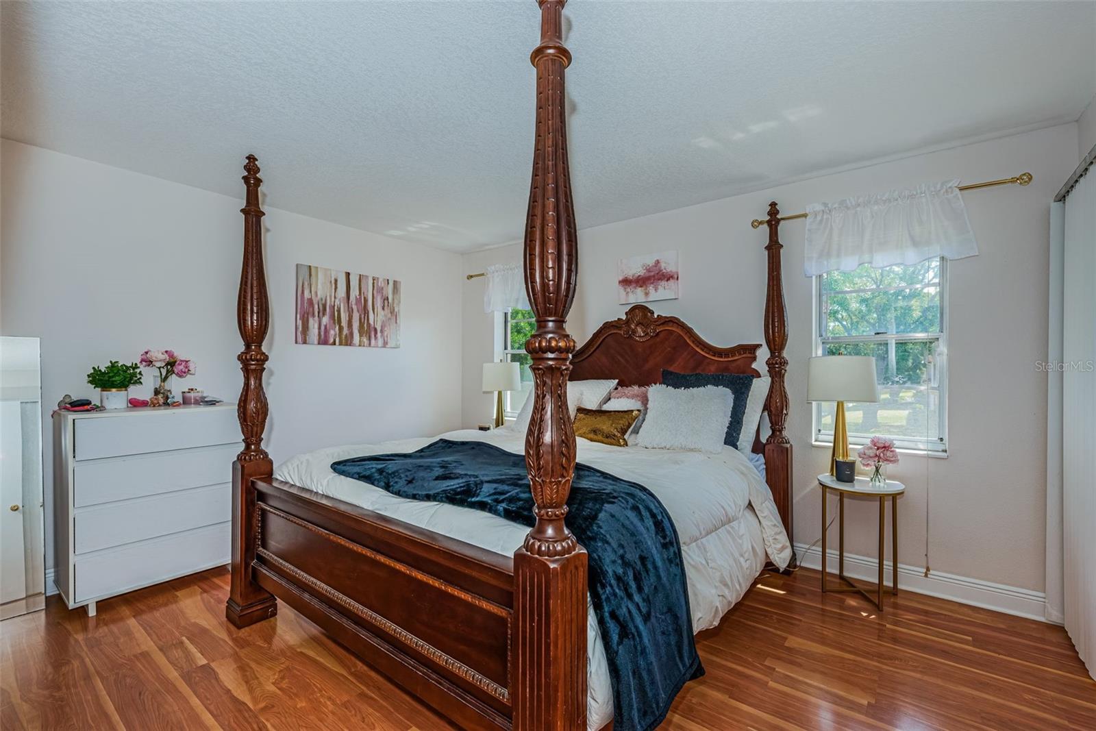 HOLIDAY LAKE VILLAS CONDO - Residential