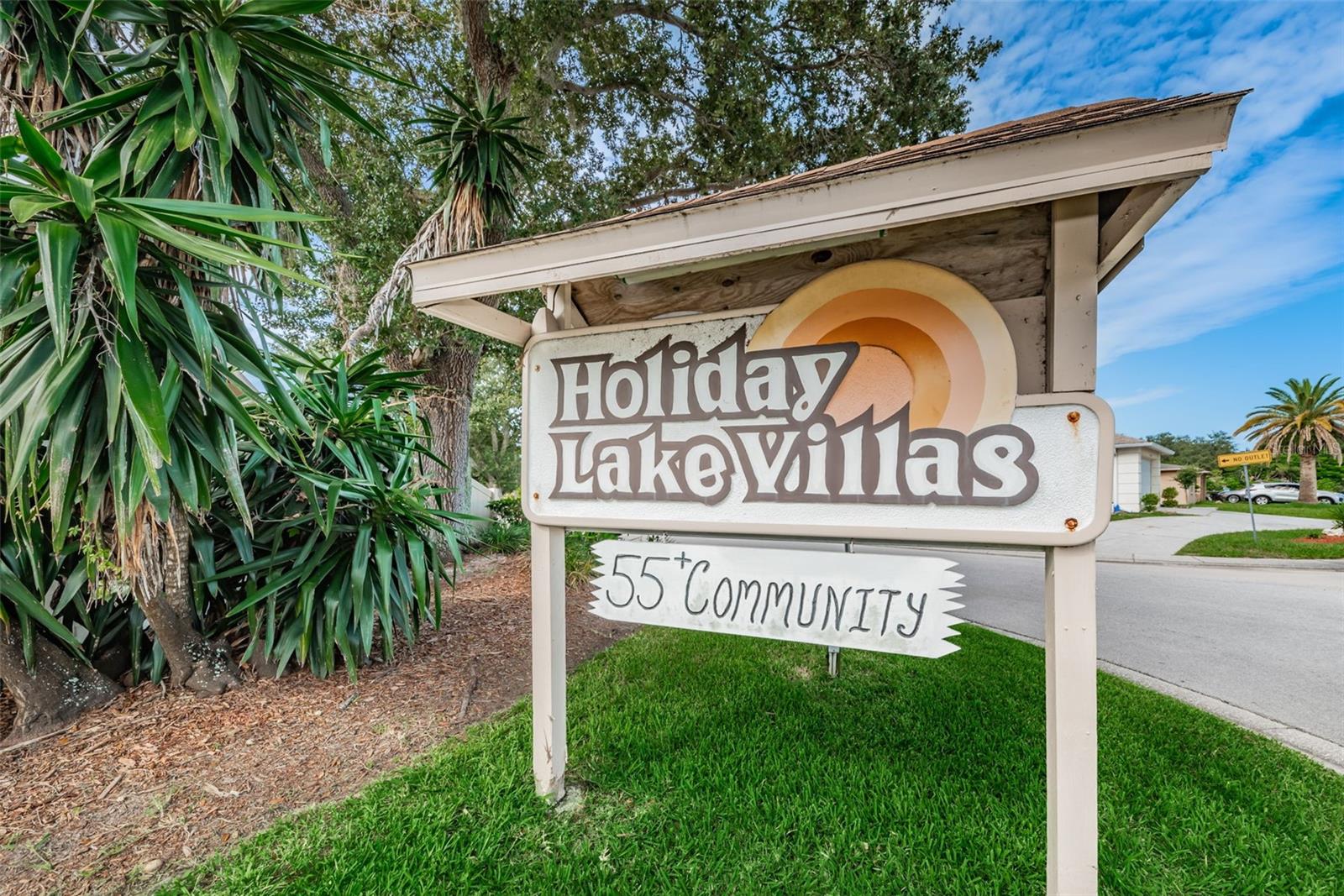 HOLIDAY LAKE VILLAS CONDO - Residential