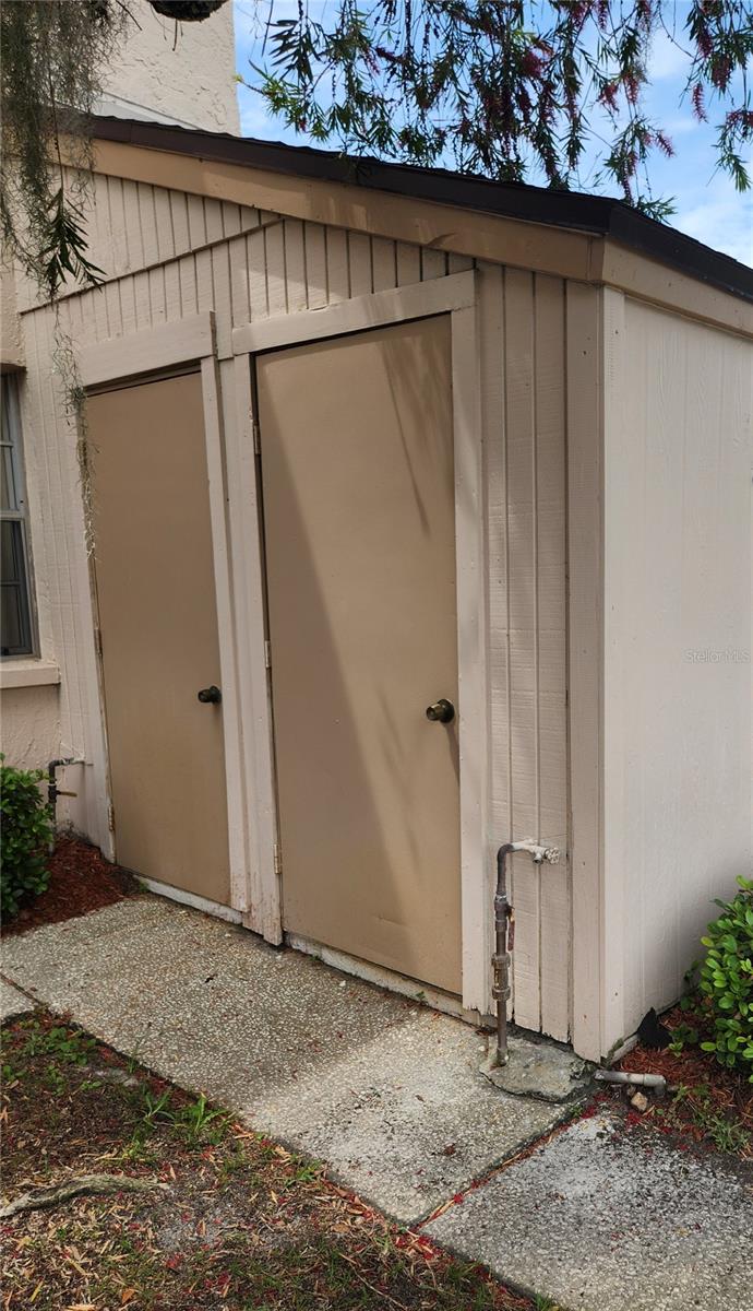 HOLIDAY LAKE VILLAS CONDO - Residential