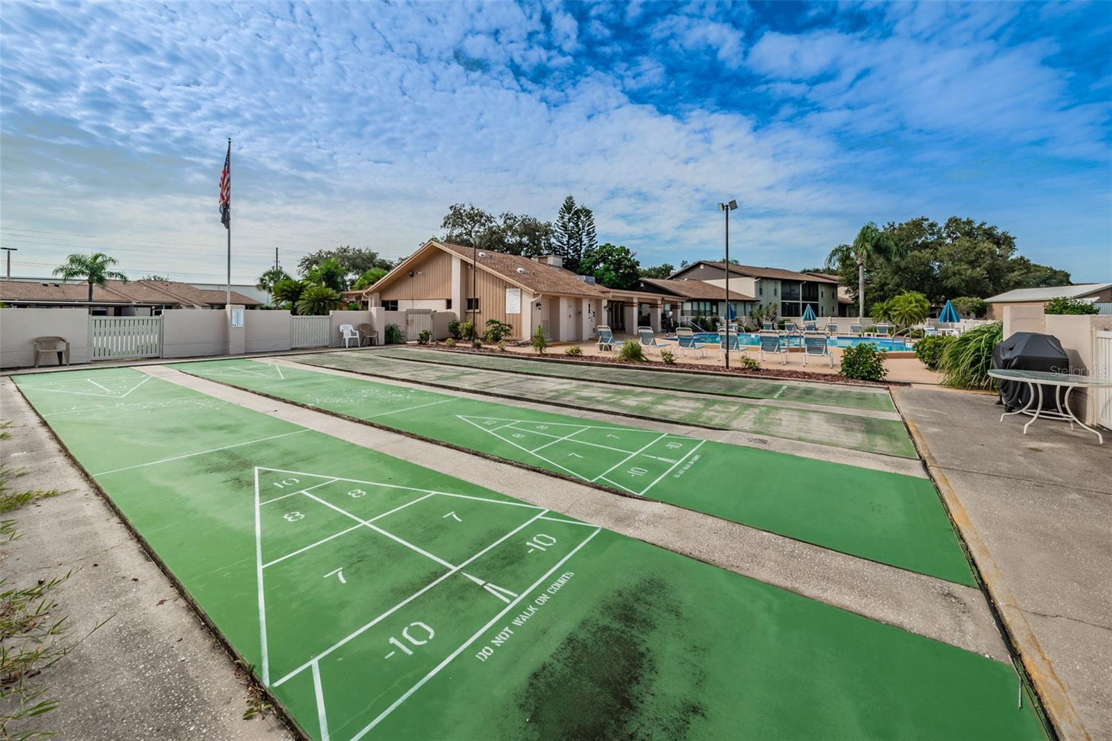 HOLIDAY LAKE VILLAS CONDO - Residential