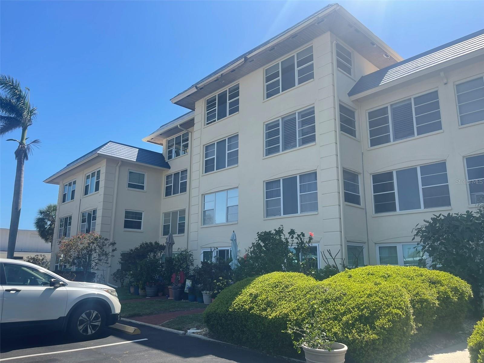 3806 GULF OF MEXICO DRIVE C205