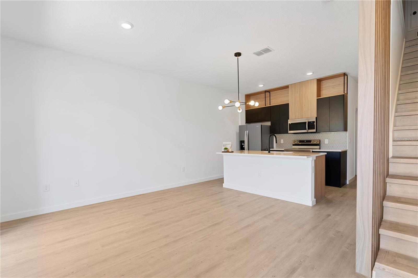 THE HUB AT WESTSIDE - Residential