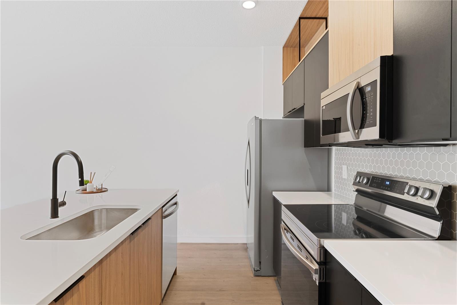 THE HUB AT WESTSIDE - Residential