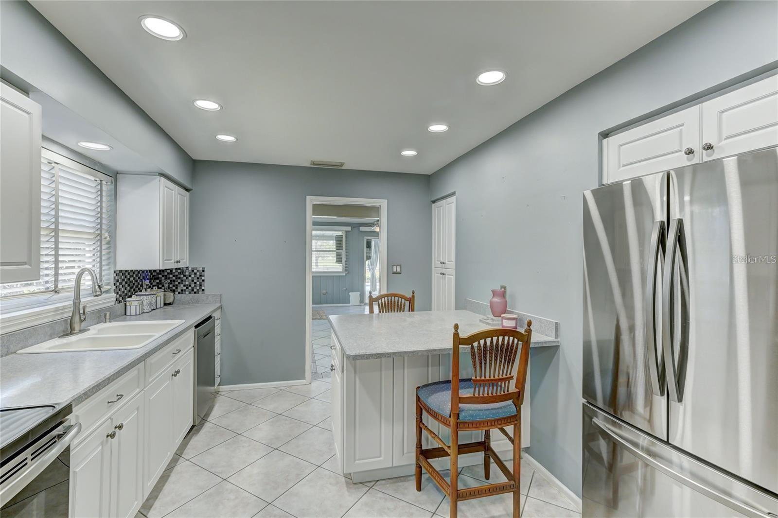 WHITFIELD ESTATES - Residential Lease