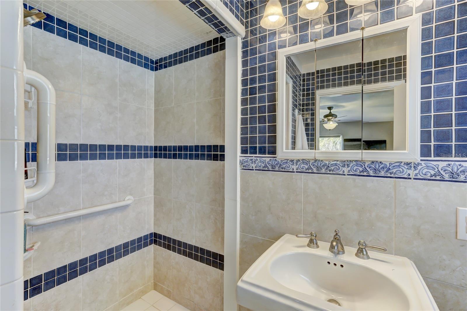 WHITFIELD ESTATES - Residential Lease